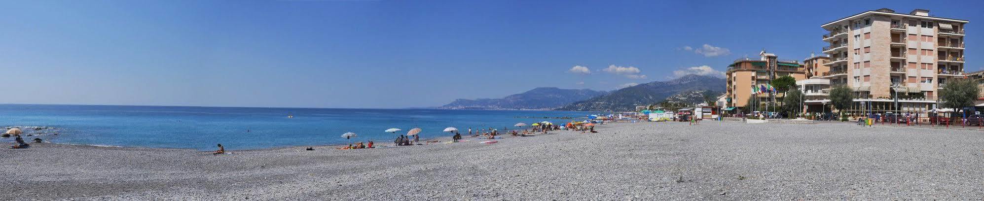 Gaiavacanze Beach Apartment ボルディゲーラ エクステリア 写真